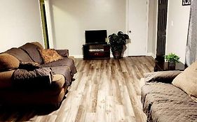 Spacious Room Close To Downtown And Events